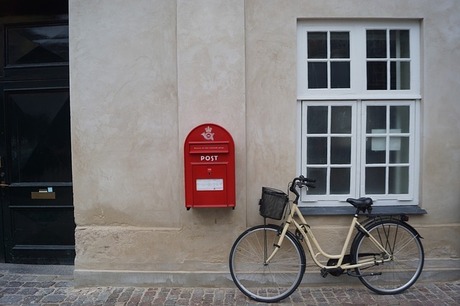 postbox-1830160_640.jpg