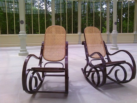 rocking-chairs-522757_640.jpg